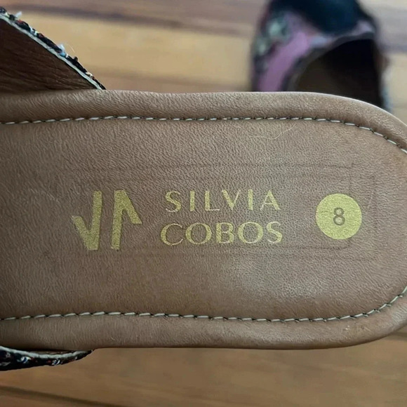 Silvia Cobos Tapestry Patterned Mules with Black Tassels - NWOT - Size 8 - Picture 4 of 8